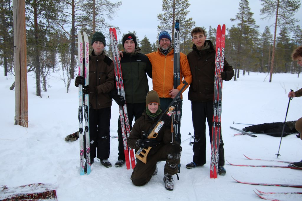Gruppe af elever på skiferie i Norge med Efterskolen Flyvesandet